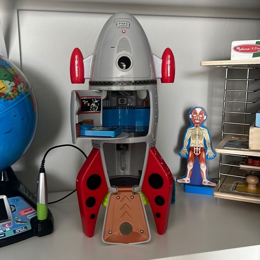 Space shuttle